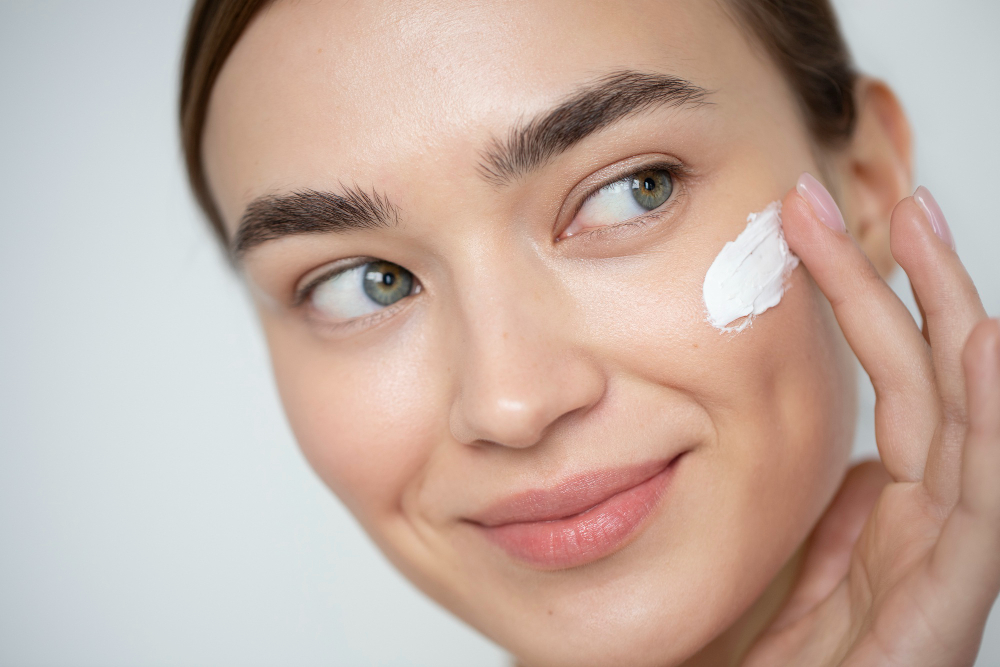 10 Best Solutions: A Consumer’s Guide to Facial Creams for Every Face
